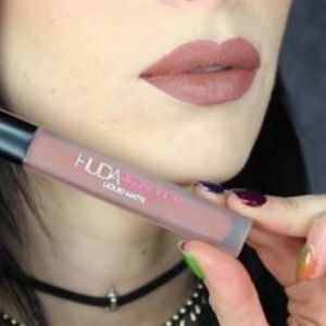 Huda liquid matte lip color